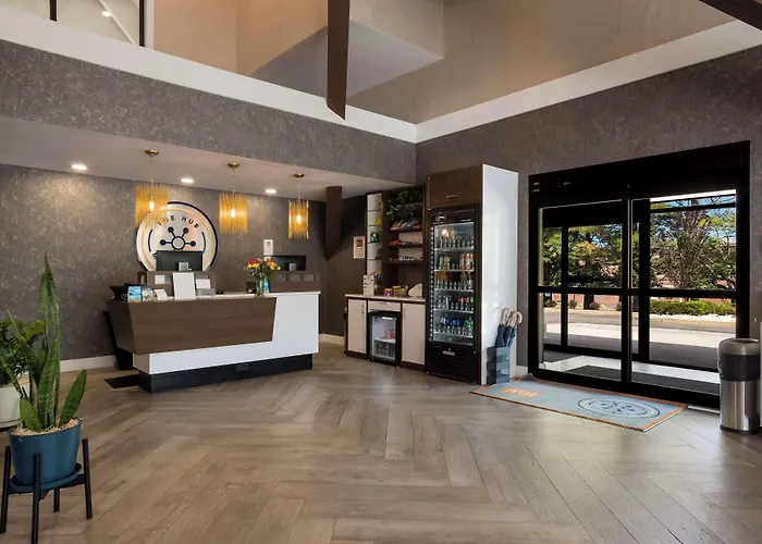The Hub Middletown Red Bank- Best Western Signature Collection